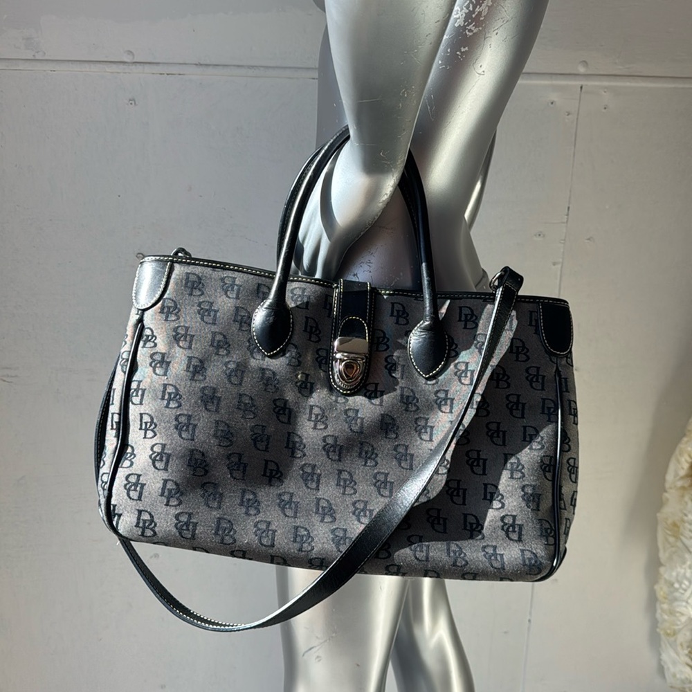 Dooney & Bourke  tote 2way bag